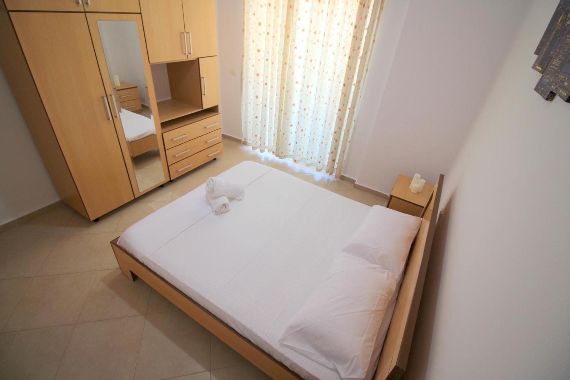 July Seaview Apartments Sarandë Exterior foto