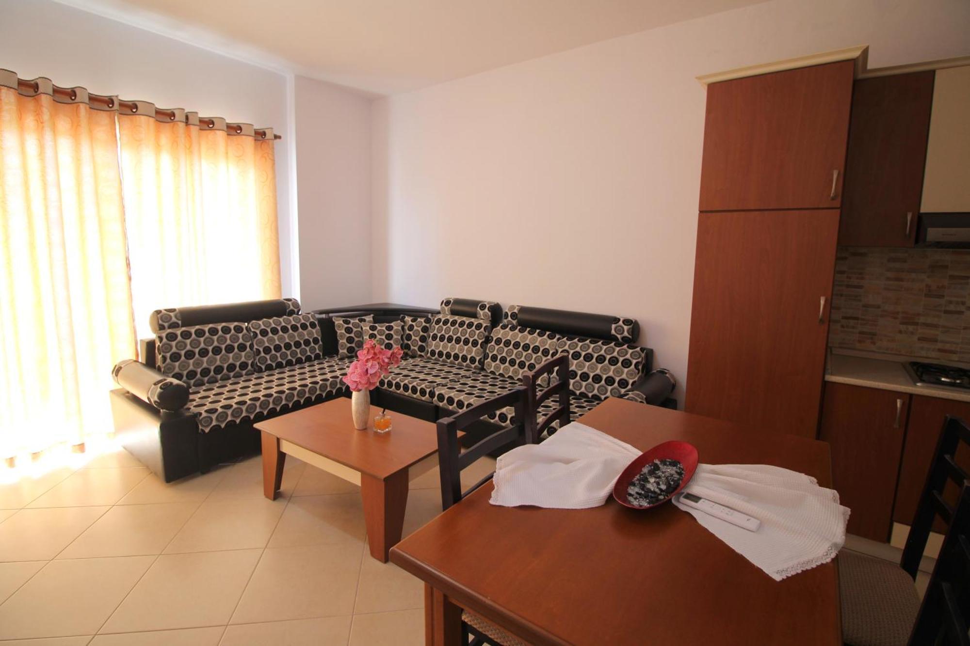 July Seaview Apartments Sarandë Exterior foto